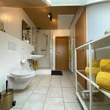 Gro-ferienhaus